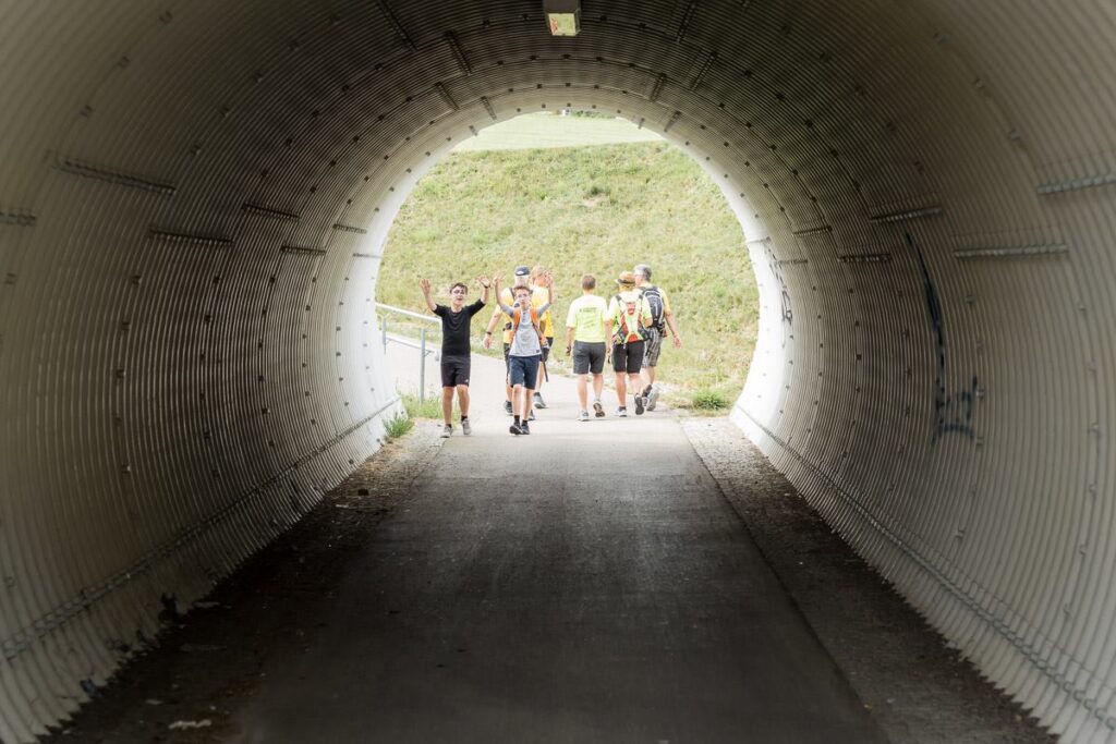 37344193_2097989963608080_6960890257252286464_n